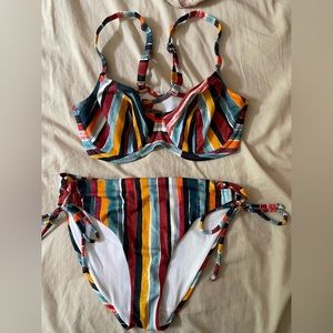 Freya Multi-Color Bikini Underwire Unlined 34DD Top and Medium bottom